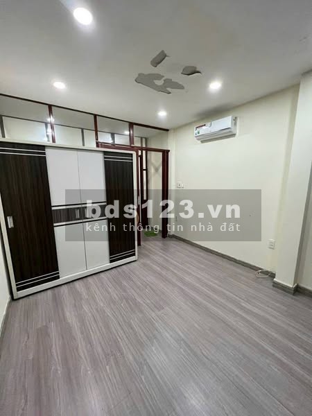 Chỉ 8,8 tỷ! Nhà cũ tiện xây mới HXH Lê Quang Định 4x22m sổ A4 - Cách MT 80m. Ra PVD 3 phút