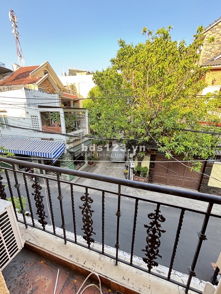 Bán nhà mặt tiền hẻm, kinh doanh sầm uất – Bình Thạnh