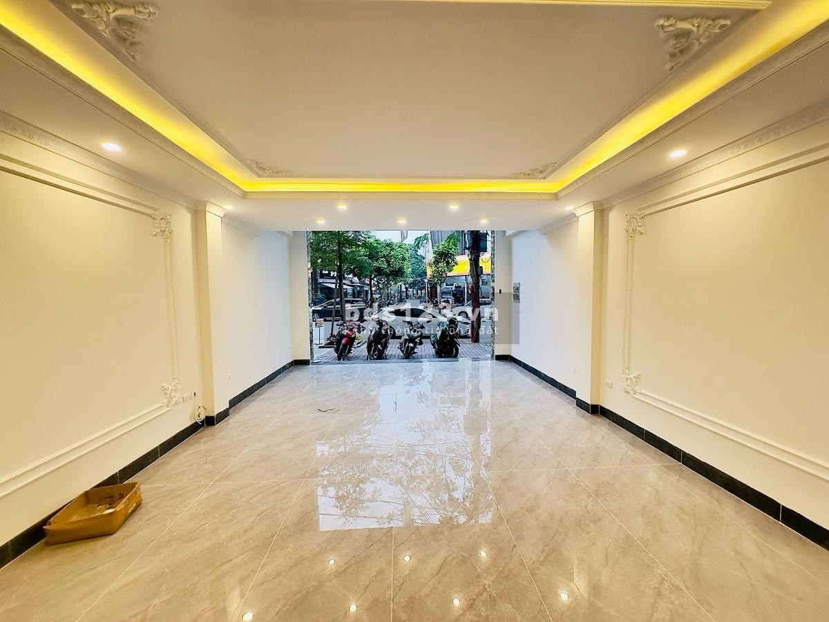 NMặt phố - Vỉa hè rộng - Thông số vàng – Kinh doanh đỉnh - Vị trí đẹp nhất Long Biên - Cạnh AEON