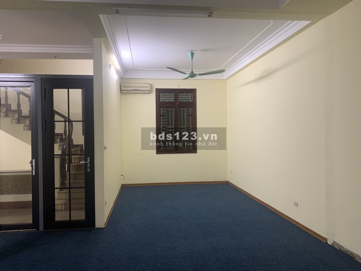 Chủ nhà cho thuê tầng 2 làm văn phòng