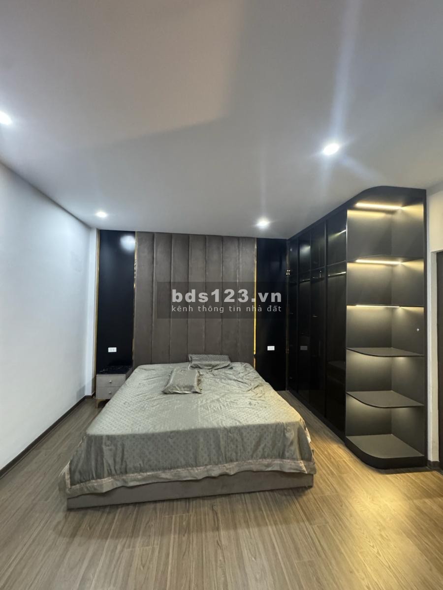 Chủ nhờ bán hộ căn nhà vị trí siêu đẹp tại Đàm Quang Trung - Long Biên