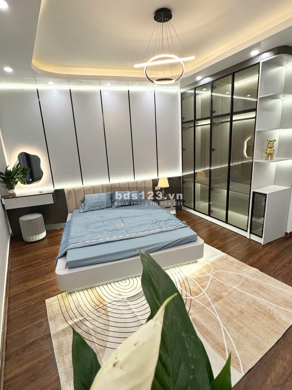Chính chủ bán nhà 5T mới xây, nội thất cao cấp tại ngõ 279 Đội Cấn