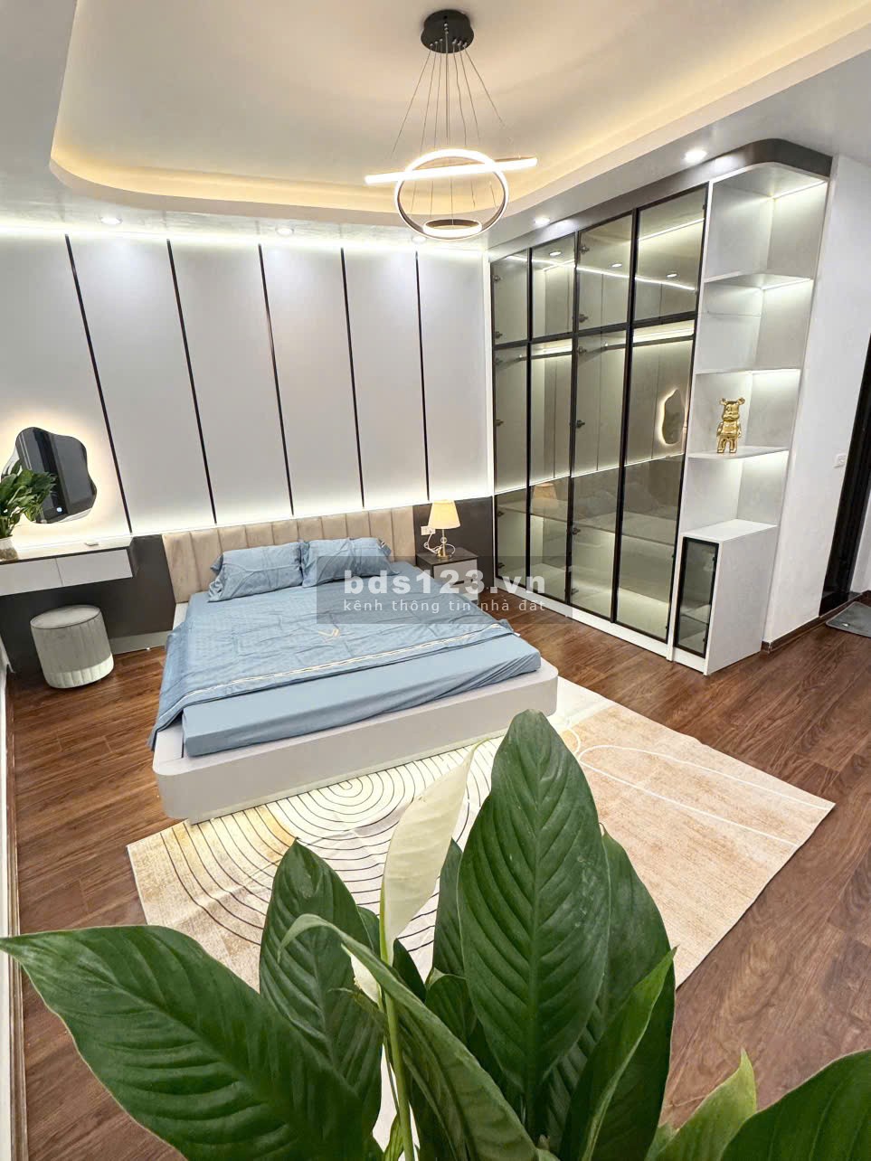 Chính chủ bán nhà 5T mới xây, nội thất cao cấp tại ngõ 279 Đội Cấn