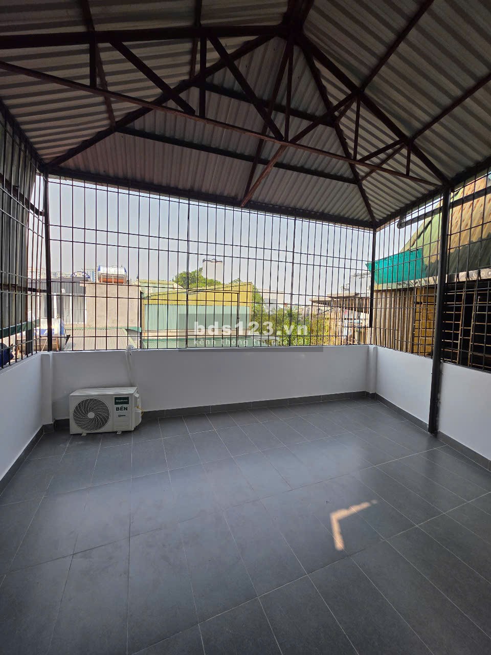 Chính chủ bán nhà 5T mới xây, nội thất cao cấp tại ngõ 279 Đội Cấn