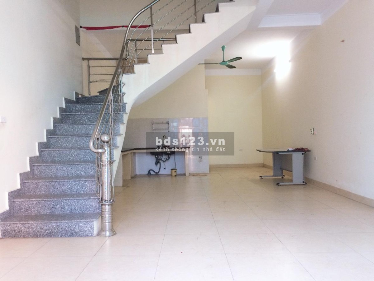 Cho thuê nhà 3 tầng Thạch Bàn - Long Biên – Hà Nội 7 triệu