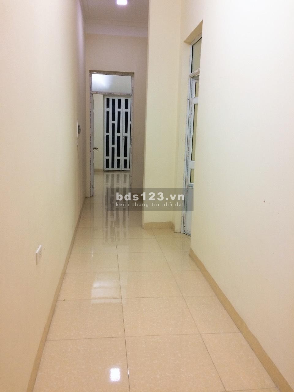 Cho thuê nhà 3 tầng Thạch Bàn - Long Biên – Hà Nội 7 triệu