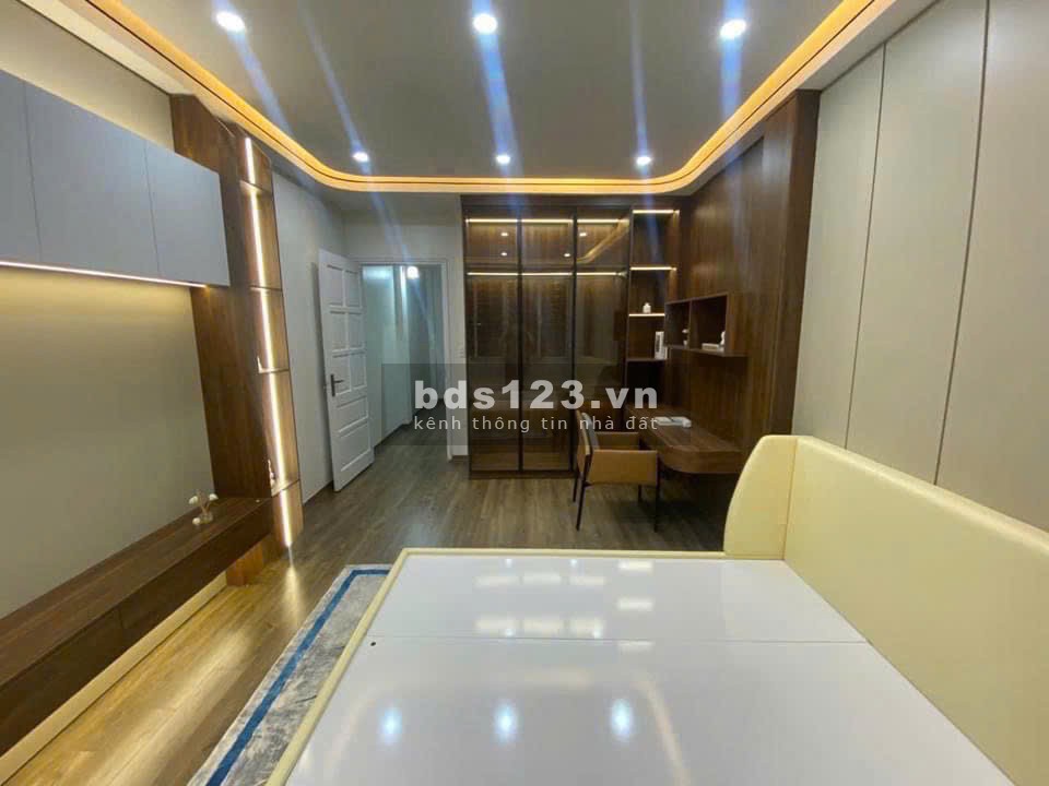 (Hiếm) Trung tâm Văn Quán - Trần Phú - Vài bước ra tàu điện - Nội thất xịn sò.