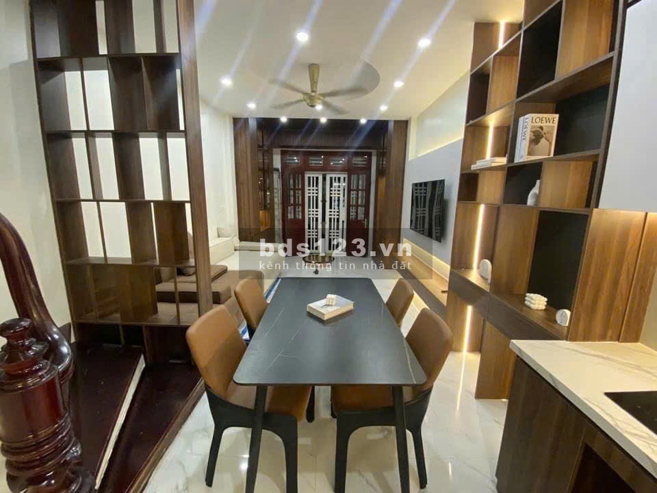 (Hiếm) Trung tâm Văn Quán - Trần Phú - Vài bước ra tàu điện - Nội thất xịn sò.