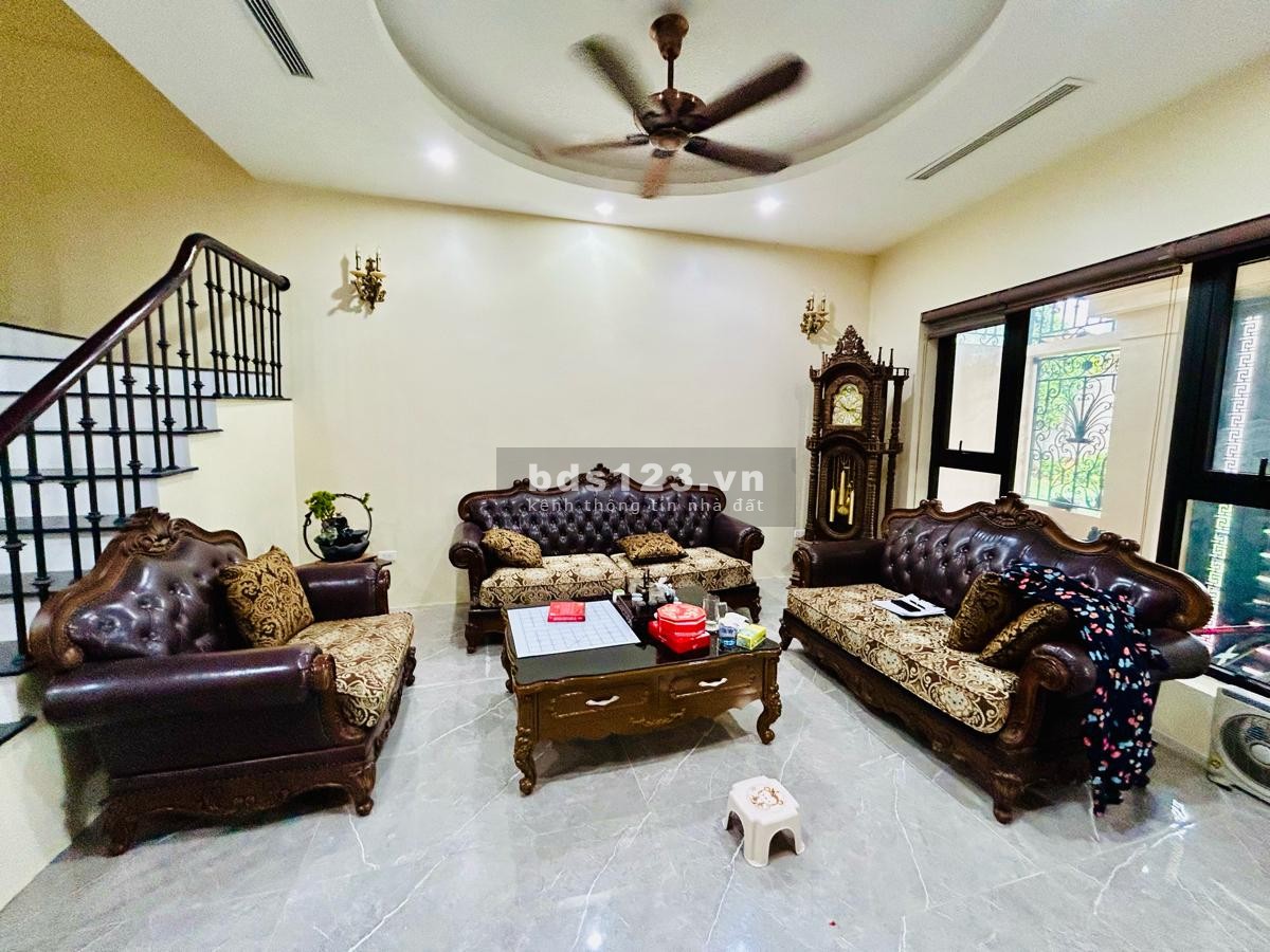 Bán nhà Hoàng Hoa Thám - Ba Đình, Hà Nội - 32m² (Chính chủ - Hiếm có).