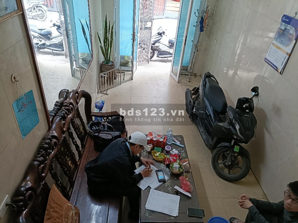 Bán nhà 3,7 tỷ, ngõ ô tô Định Công, 4 tầng 32m2
