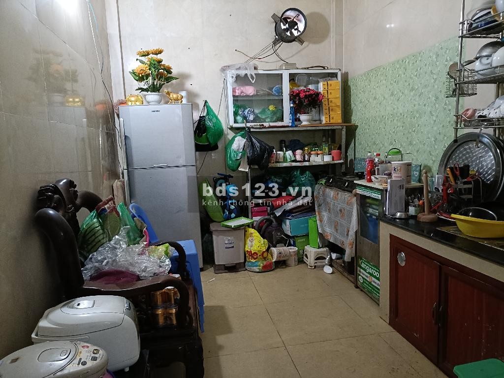 Bán nhà 3,7 tỷ, ngõ ô tô Định Công, 4 tầng 32m2