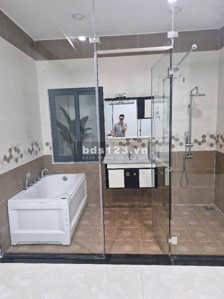 Cần bán nhà Đường 160, Tăng Nhơn Phú A, Thủ Đức giá 5.7 Tỷ