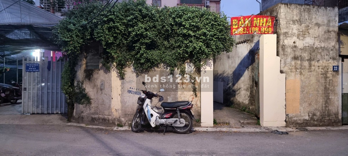 Bán nhà tại 24 Ngõ 114/2 Tân Phong, DT 62m2, Ngõ thông vòng quanh ô tô vào nhà, gần đường lớn