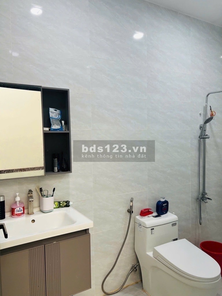 Cần bán gấp nhà MT đường số 31 P.5 Q.8. 52.1m2 nở hậu. Khu VIP. Giá chỉ 7tỷ.