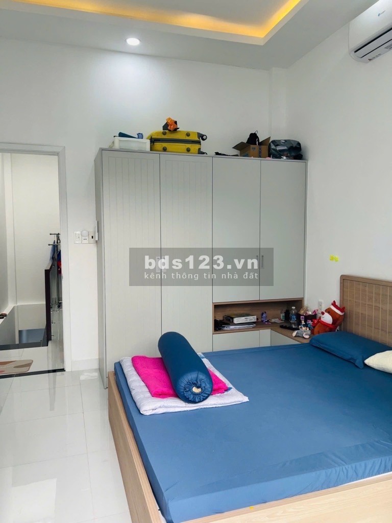 Cần bán gấp nhà MT đường số 31 P.5 Q.8. 52.1m2 nở hậu. Khu VIP. Giá chỉ 7tỷ.