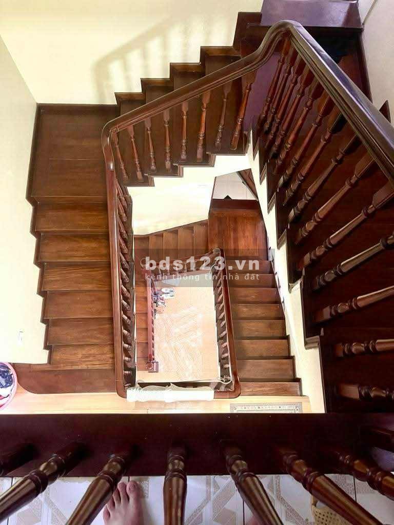 Nhà 80m² phân lô, Vạn Phúc, Hà Đông- Cô chú cán bộ về hưu tự xây, view Himlam