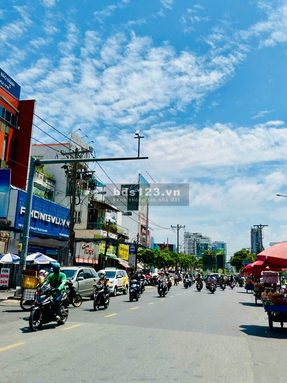 Cho thuê tòa nhà 186-186A Cách Mạnh Tháng 8 DTSD: 780m2 – Trụ sở đẳng cấp ngay trung tâm quận 3 !!!