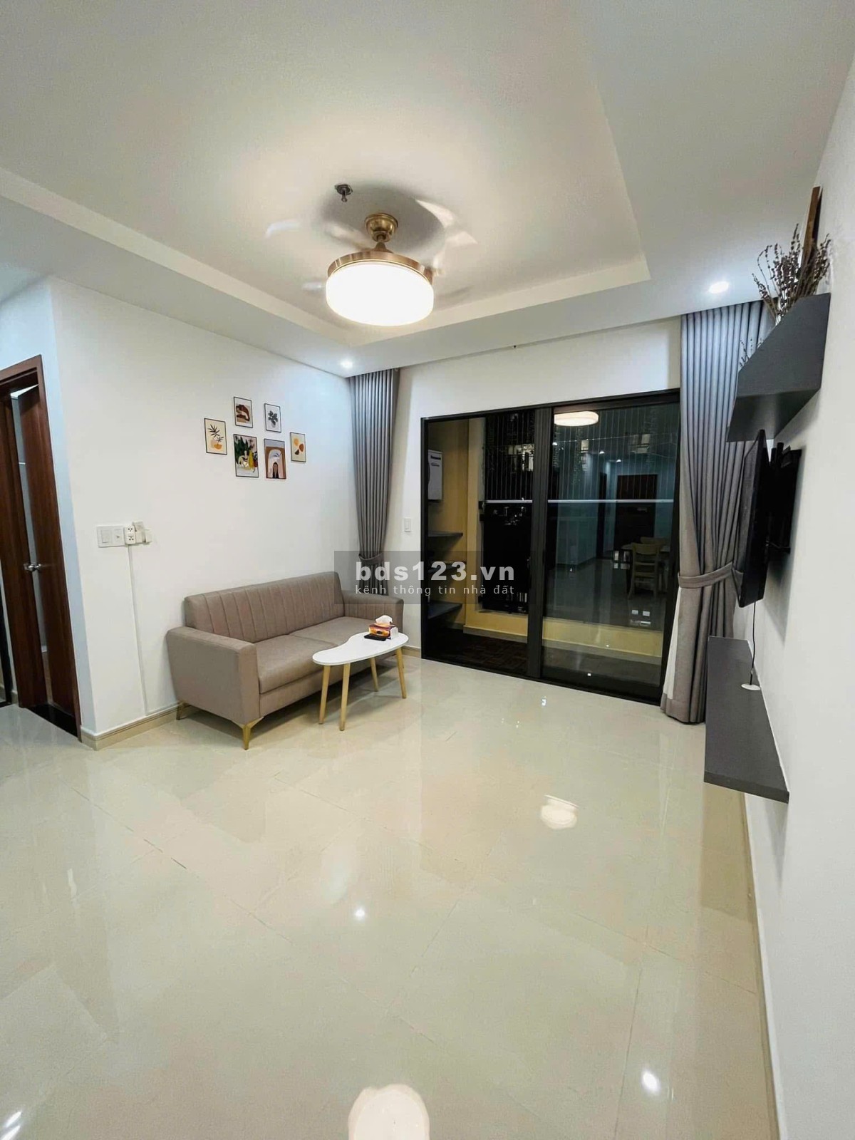 Chung cư Bàu cát, p10, Tân BÌnh: 2p ngủ, 2wc, 75m2, 11tr/th.