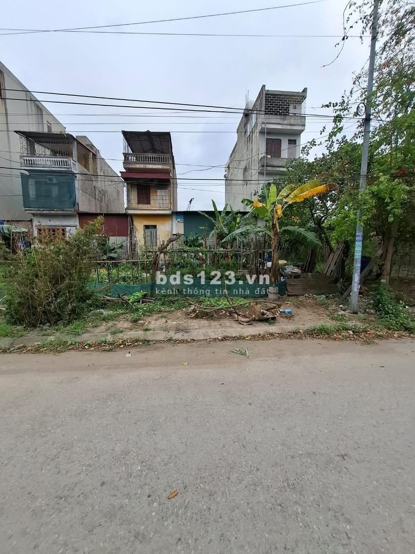 Bán đất trung tâm thị trấn Văn Giang hàng hiếm 2 ô tô tránh