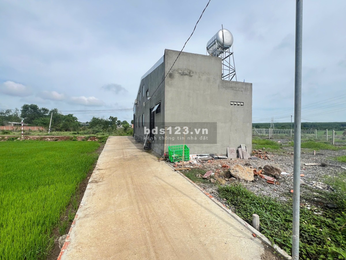 Đất thổ cư, mặt tiền đường lộ lớn, dân cư đông đúc tại Thống Nhất