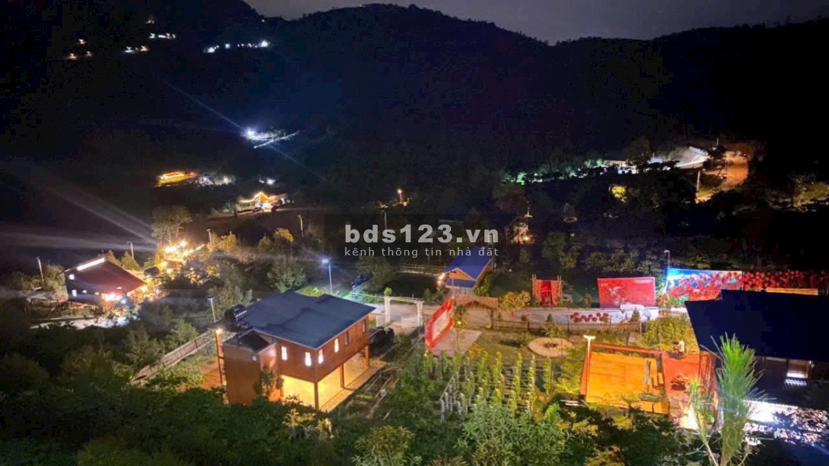 Bất động sản nghỉ dưỡng 1000M2 có suối tự nhiên vây quanh