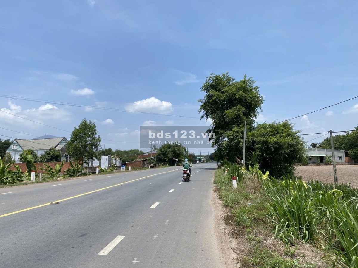 Hàng hiếm khó gặp, đất đẹp, giá rẻ, mặt tiền đường tỉnh 793 tận 14m