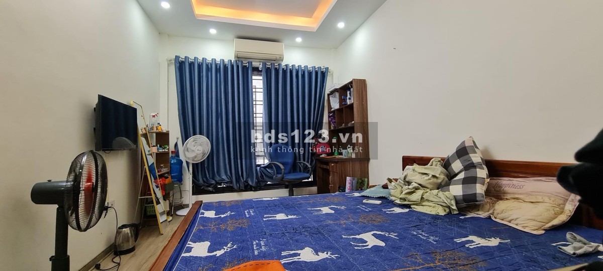 Nhà phố Mỹ Đình , gần ô tô, gần chợ kinh doanh 38m2 vài bước ra phố, thông thoáng nhỉnh 6 tỷ