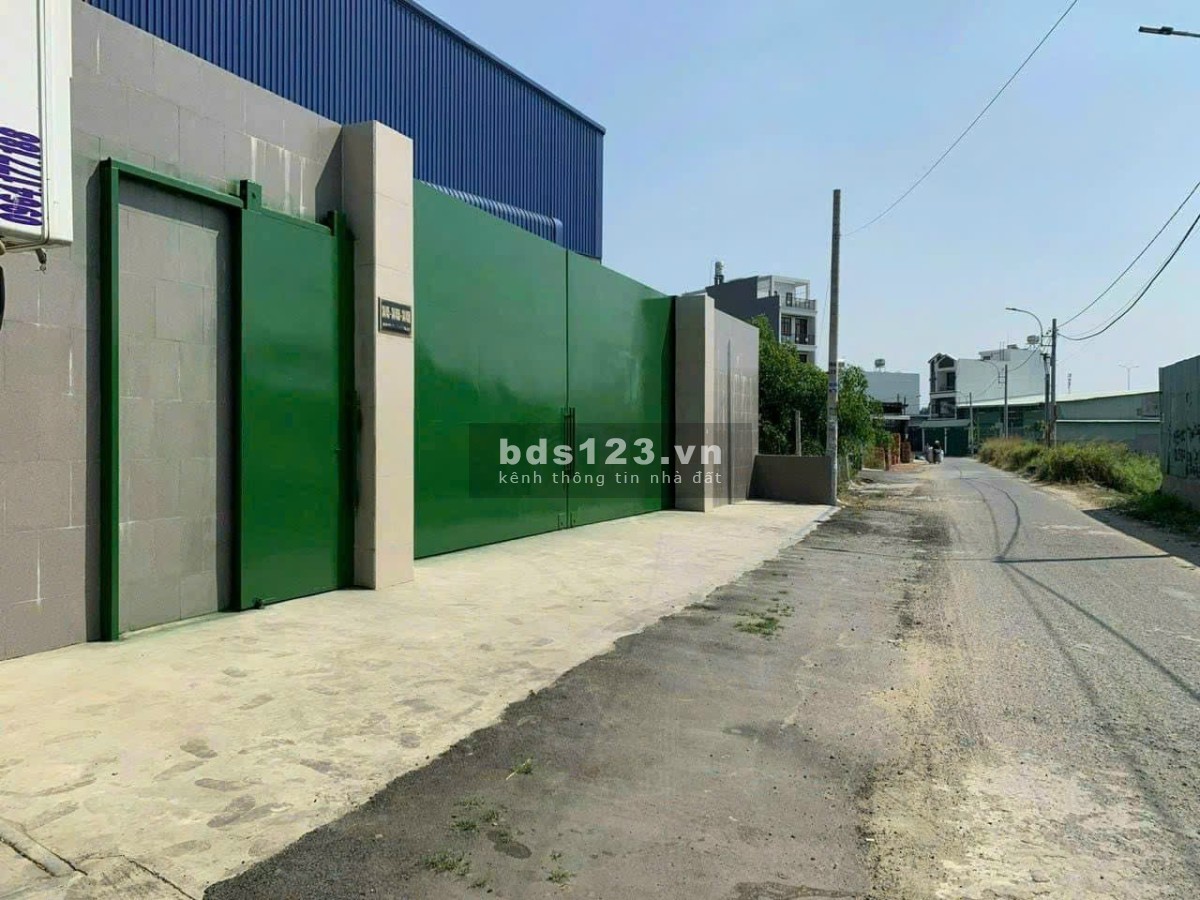 Bán xưởng xây mới đẹp kiên cố Phường An Phú Đông Quận 12, DT 1700m2 cách Quốc Lộ 1A 100m sổ hồng