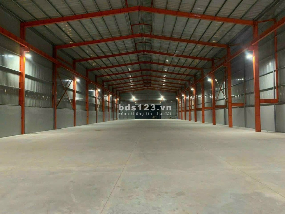 Bán xưởng xây mới đẹp kiên cố Phường An Phú Đông Quận 12, DT 1700m2 cách Quốc Lộ 1A 100m sổ hồng