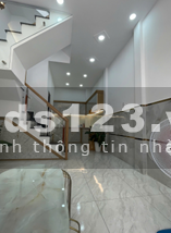 Cần bán gấp nhà mới xây, full nội thất, 1 trệt 1 lầu, ngay chợ Bình Trị Đông, Quận Bình Tân