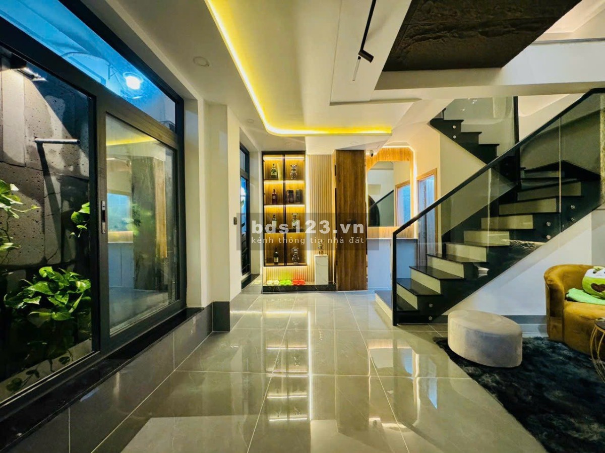 Siêu phẩm góc 2 mặt hẻm ô tô, khu Phan Xích Long, Phú Nhuận - Full nội thất, 38.7m²