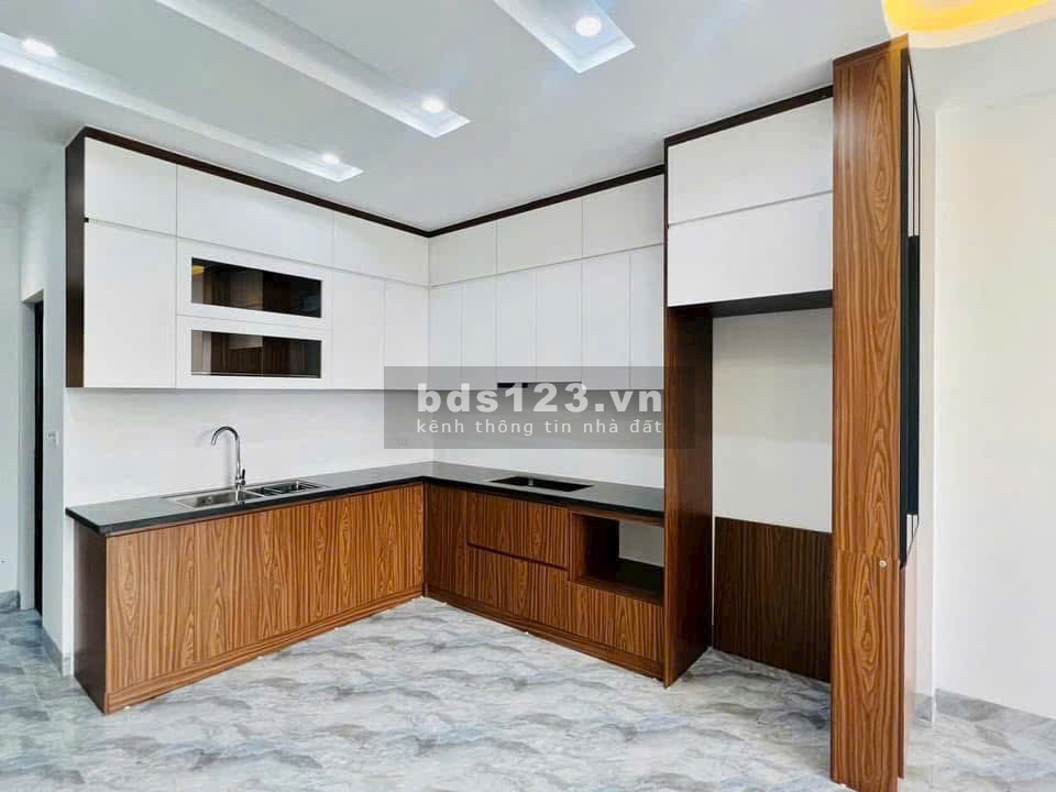 Tôi chính chủ bán nhà 5 tầng, số 385, P. Phú Lương - Đường thoáng, ô tô tải tránh nhau - SĐCC