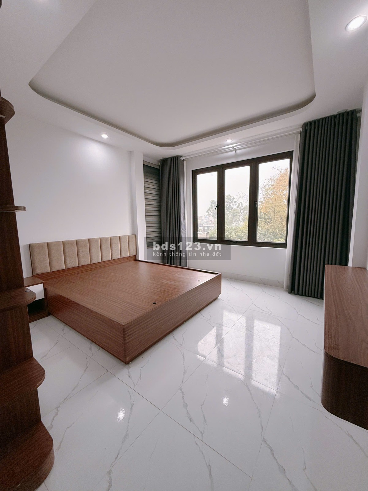 Tôi chính chủ bán nhà 5 tầng, số 385, P. Phú Lương - Đường thoáng, ô tô tải tránh nhau - SĐCC