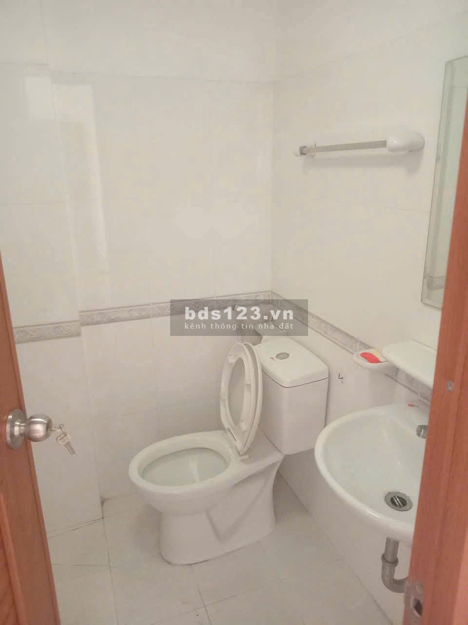 Chung cư Nguyễn Thượng Hiền, Gò Vấp: 65m2, 2pn, ban công, 10tr/th