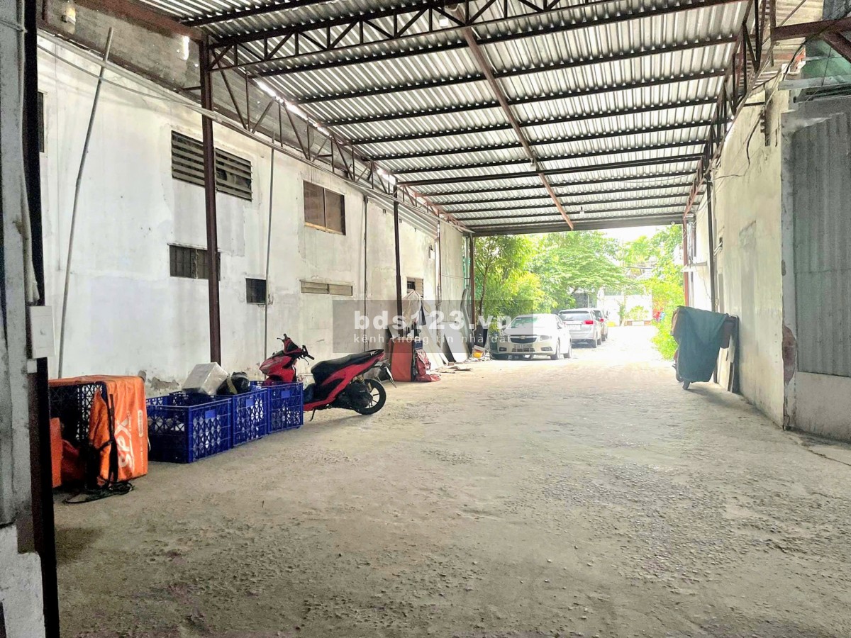 Cho thuê kho, nhà xưởng 300m2 giá 18Triệu, cạnh KCX Tân Thuận, Quận 7