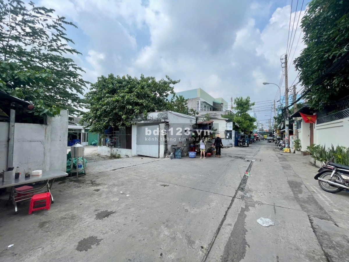 Cho thuê kho, nhà xưởng 300m2 giá 18Triệu, cạnh KCX Tân Thuận, Quận 7