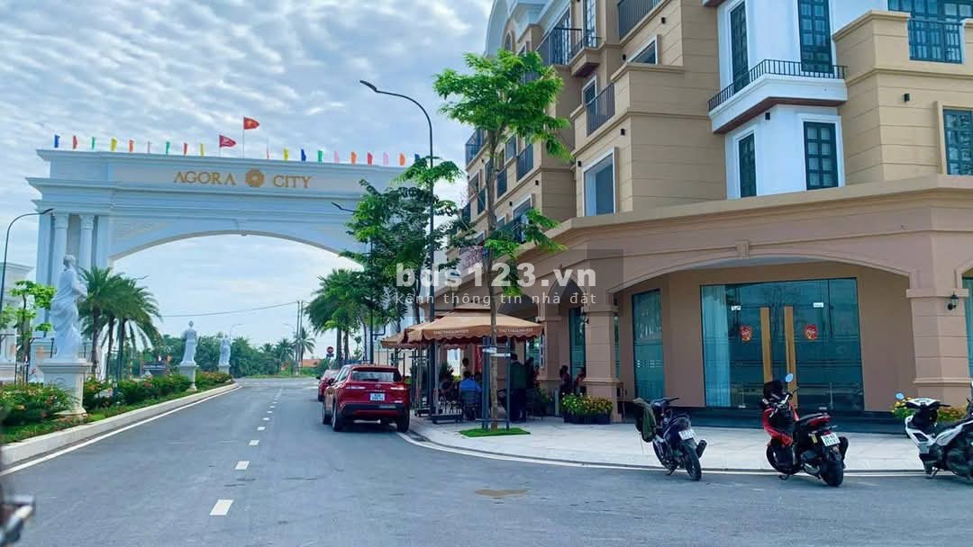 Bán DN Agora City, Đường 818, Thủ Thừa, 4.96 tỷ, 168m2, hàng hot!