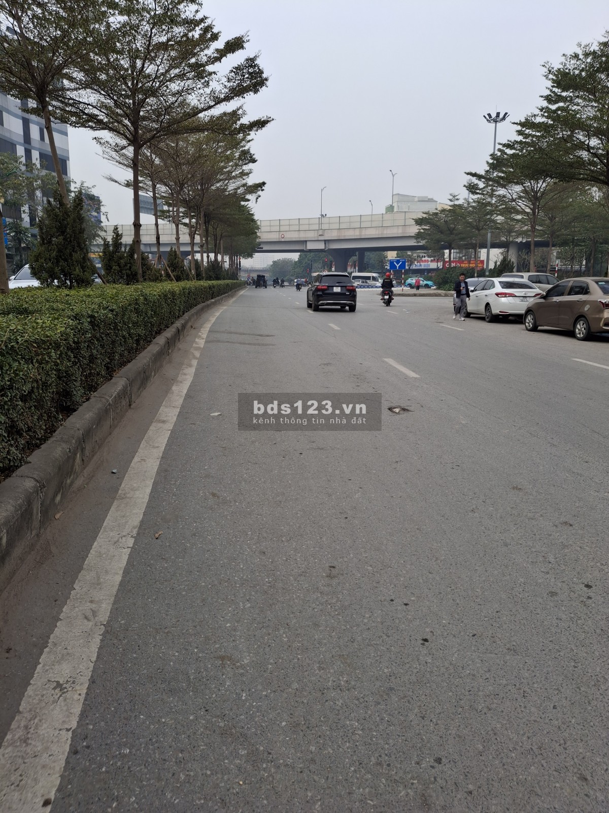 Đất đẹp Phạm Văn Đồng ô tô vào nhà 43m2 mặt tiền 5,3m vuông vắn giá 9,6 tỷ