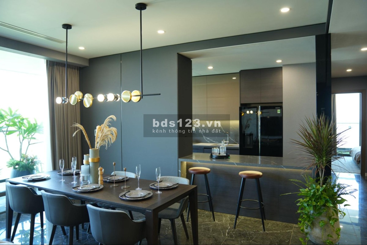 Bán căn hộ ngoại giao Sunshine Golden River - Tây Hồ - 141,5m2 - 3PN - Giá bán rẻ nhất thị trường !