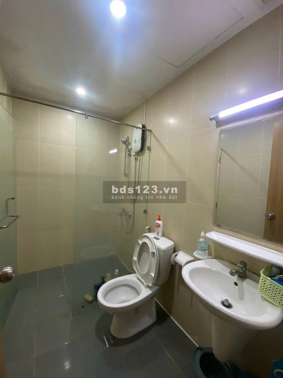 Chung cư Bàu cát, p10, Tân BÌnh: 83m2, 2p ngủ, 2wc, NT, 11tr/th
