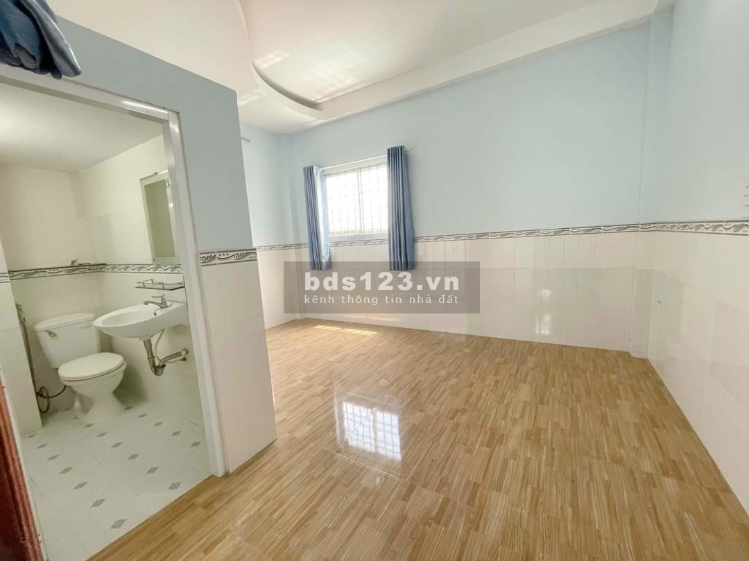 Cực hot Nhà HXH Gò Cát, Phú Hữu, Q.9. DT:151m2, 4PN chỉ 5,35tỷ