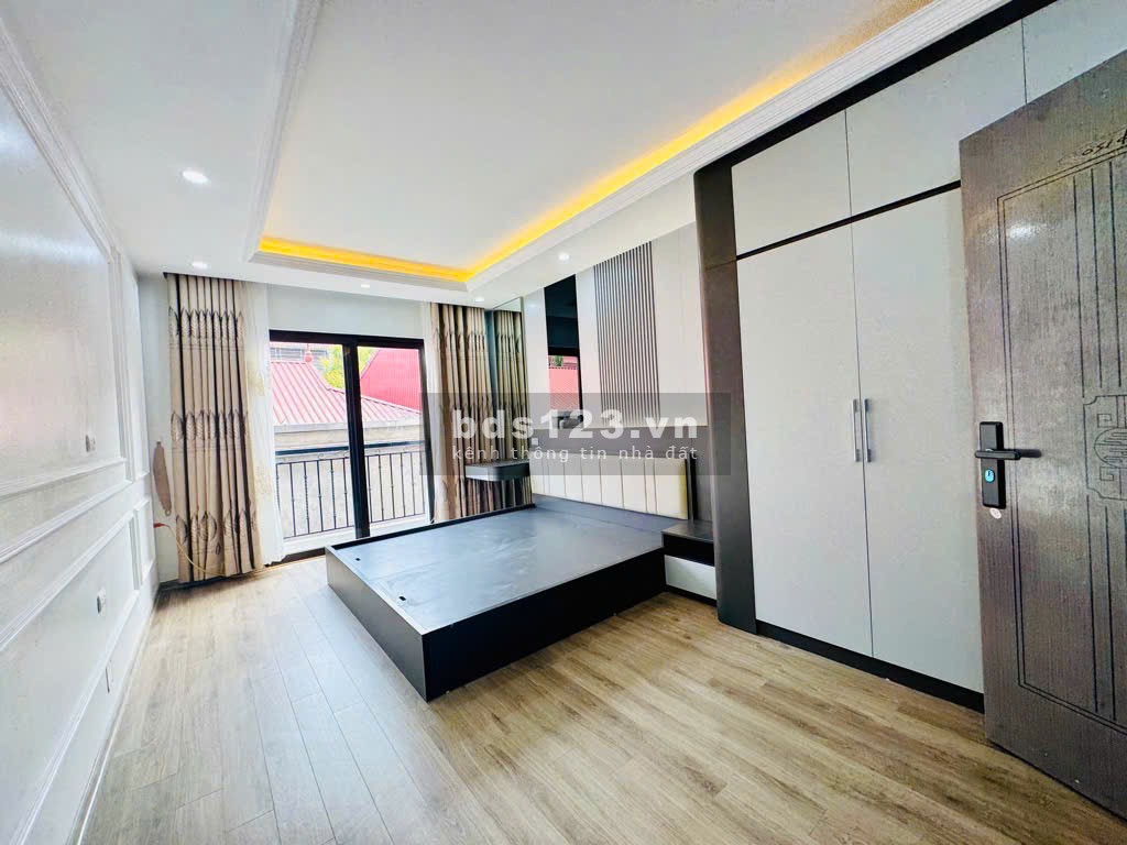 Bán nhà 6 tầng, có thang máy – Hệ thống chống cháy – Ngõ rộng, ô tô đỗ cửa – Tiện ích bạt ngàn