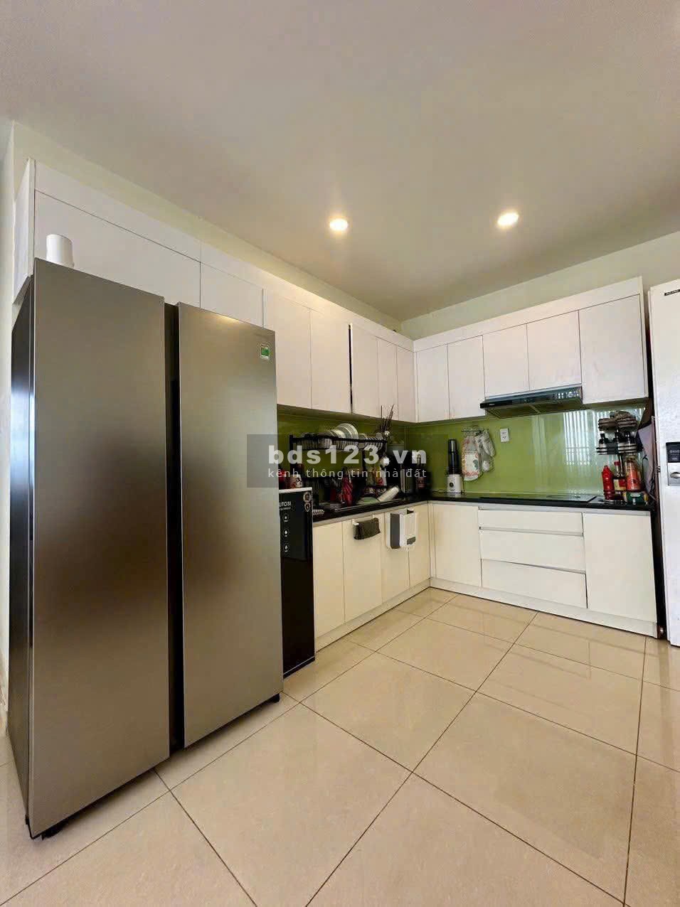 Chung cư Bàu cát, p10, Tân BÌnh: 83m2, 2p ngủ, 2wc, NT, 11tr/th