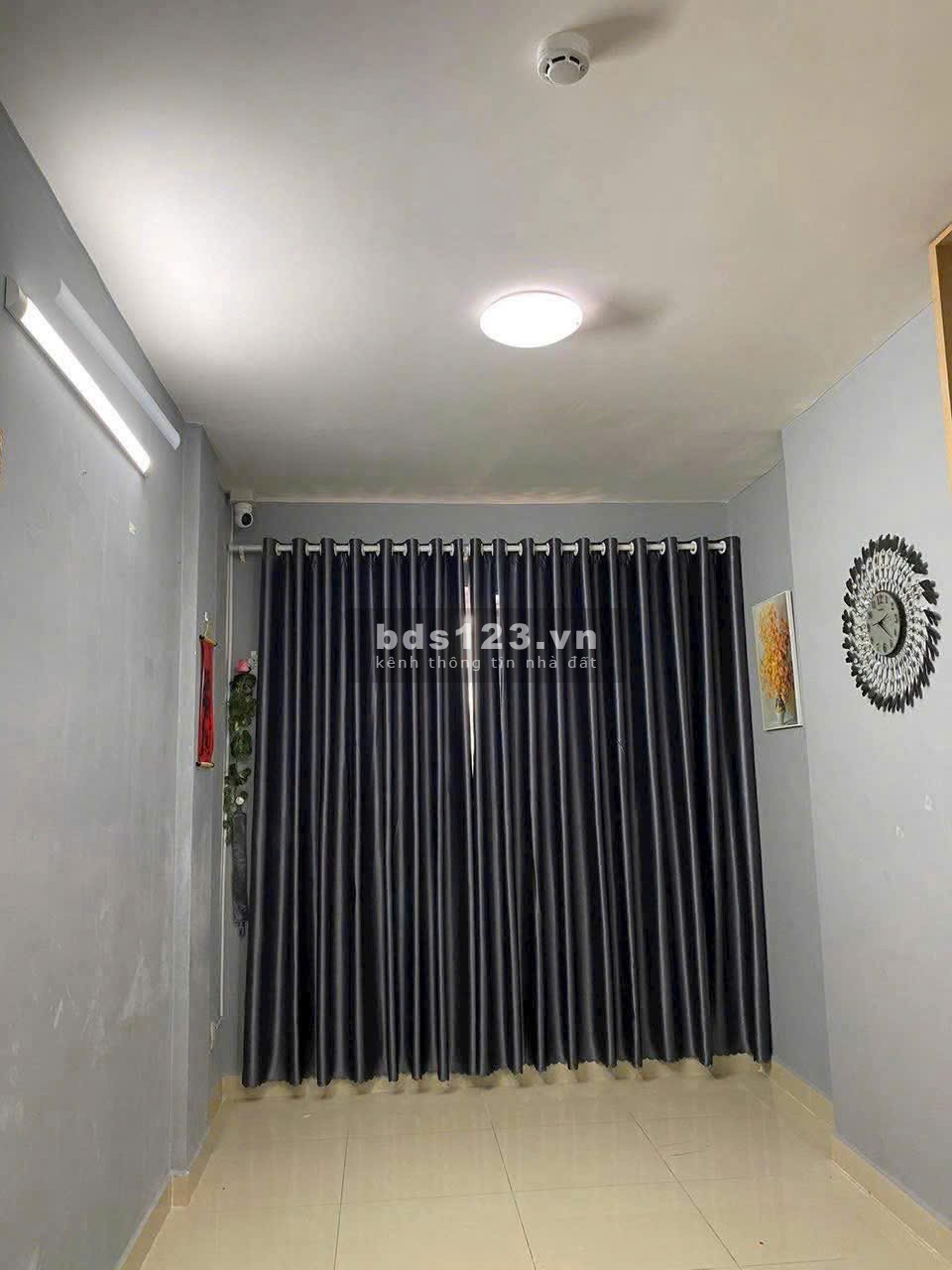 Chung cư Hoa Sen, Lạc Long Quân, Q11: 105m2, 3p ngủ, NT, giá 14tr/th