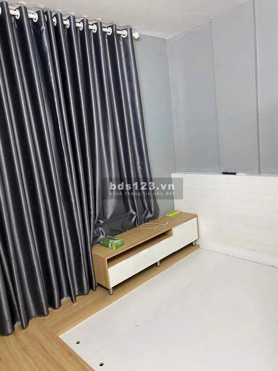 Chung cư Hoa Sen, Lạc Long Quân, Q11: 105m2, 3p ngủ, NT, giá 14tr/th