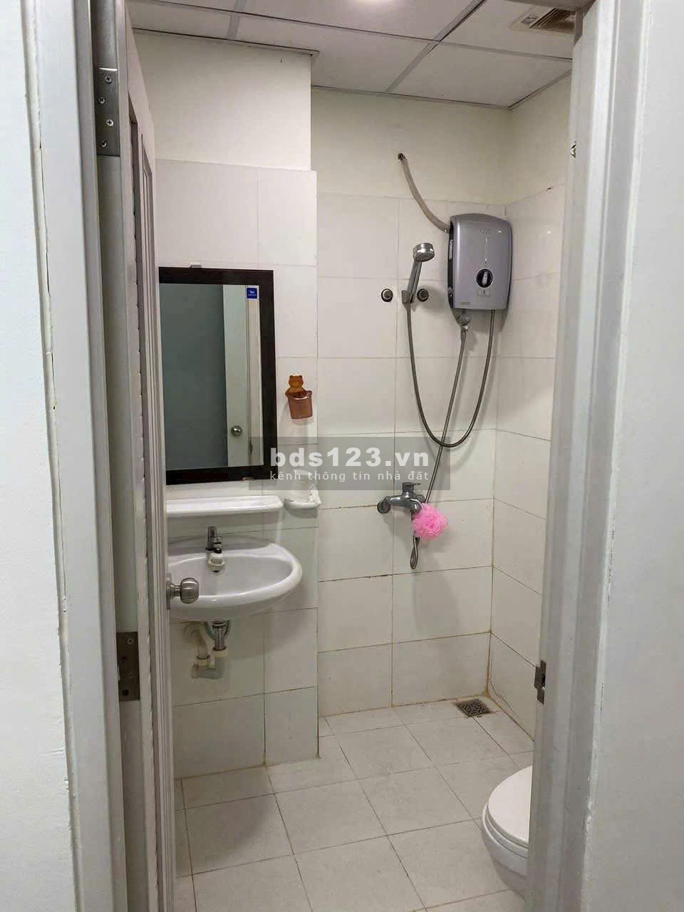 Chung cư Hoa Sen, Lạc Long Quân, Q11: 105m2, 3p ngủ, NT, giá 14tr/th