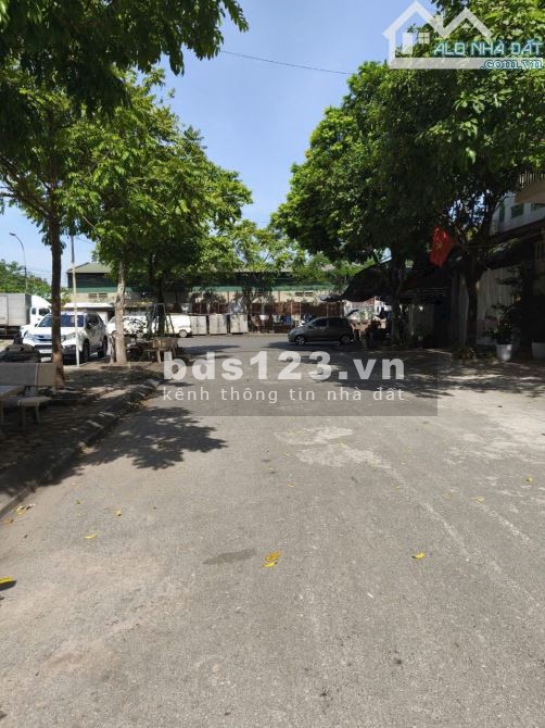Bán nhà mặt đường Yên Kiện, Ngọc Hồi, mặt phố, vỉa hè, 115m, 5.5 tỷ