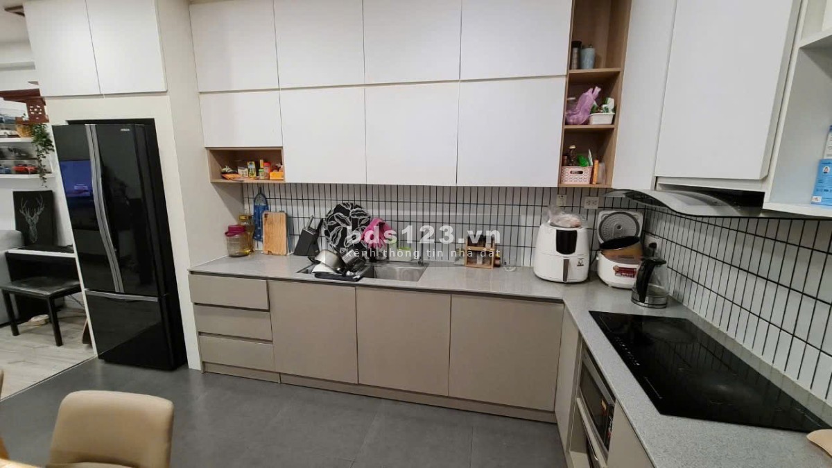 Chung cư 10A Trần Nhật Duật, Tân Định, Quận 1: 57m2, 1PN, 10tr/tháng