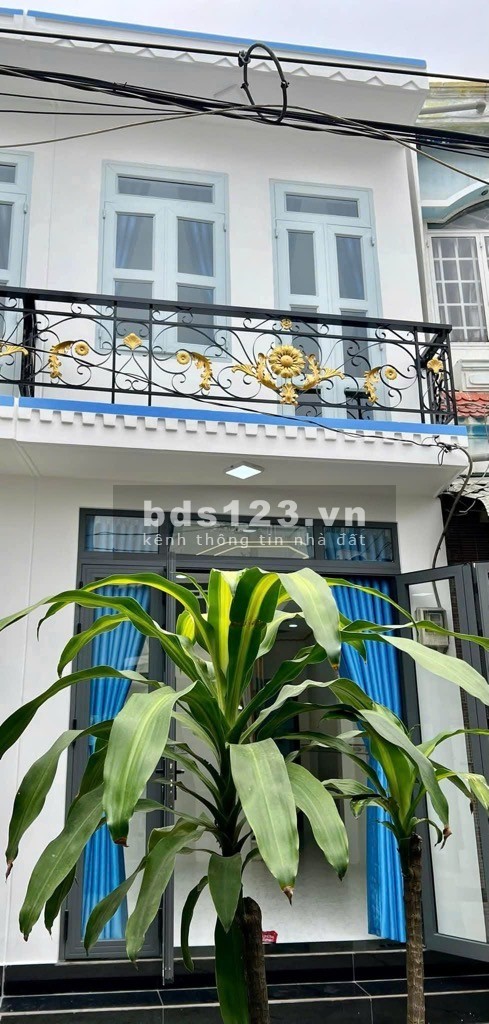Nhà đẹp hơn 1 tỷ hiếm, SHR, hẻm Gò Xoài, 30m2, 2 tầng, gần Tân Kỳ Tân Quý