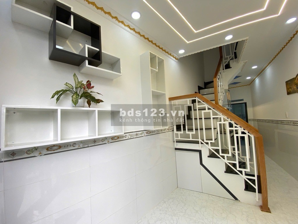 Nhà đẹp hơn 1 tỷ hiếm, SHR, hẻm Gò Xoài, 30m2, 2 tầng, gần Tân Kỳ Tân Quý